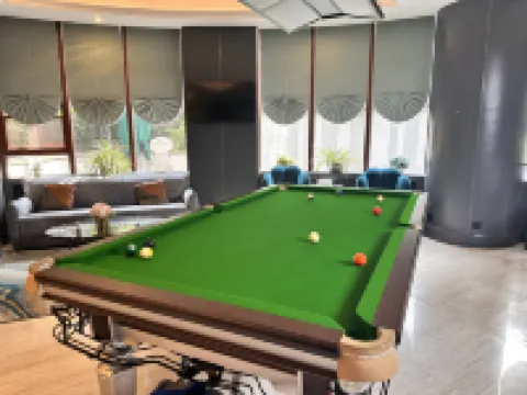 F-Hotel