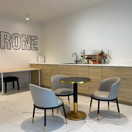 Airone Capsule Hotel