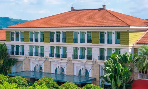 Riyuegu Hot Springs Hotel