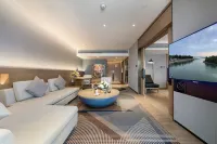 Summer Surfing Resort Hotels in Lingshui