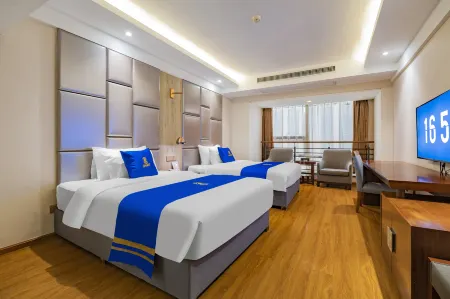 Super 8 Hotel (Chengdu Jinsha Xidan Cultural Palace Subway Station) Отели рядом с достопримечательностью «Сычуаньский Университет педагогического Экспериментального Иностранного Языка (Западный Ка»