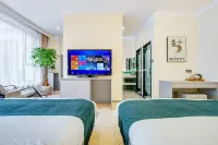 Hulunbuir Riverside Homestay Hotel a 