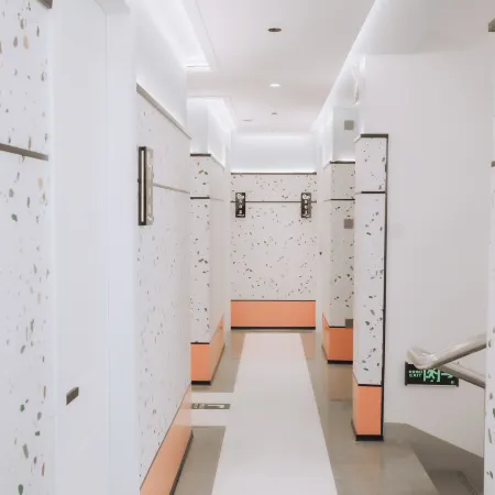 Xi'an Hotel (Dengzhou People's Park)