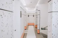 Xi'an Hotel (Dengzhou People's Park)
