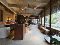B&Bs in the Art Museum in· in Huatian Time - bar
