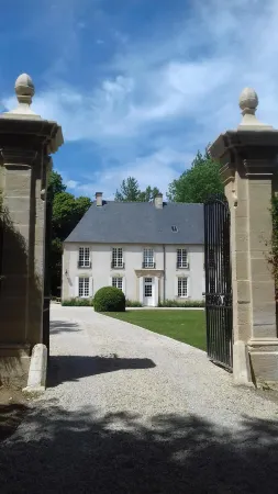 Château Saint Gilles Отели в г. Круэ