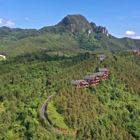 MounTours Resort