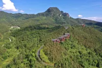 MounTours Resort Hotels in Lianshan