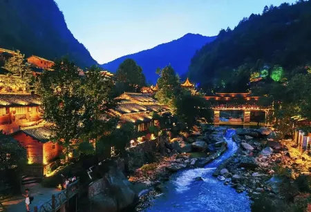 Wangxian Valley Scenic Area Huilong B&B