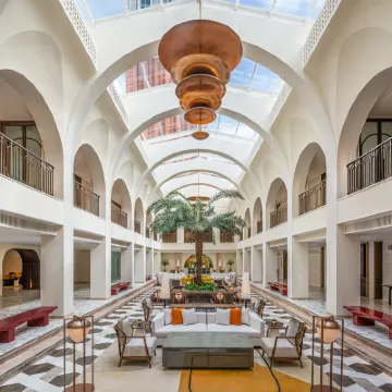 La Festa Phu Quoc, Curio Collection by Hilton 鄰近香島的酒店