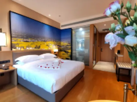 Chenggu liquor building Hotels in Chenggu