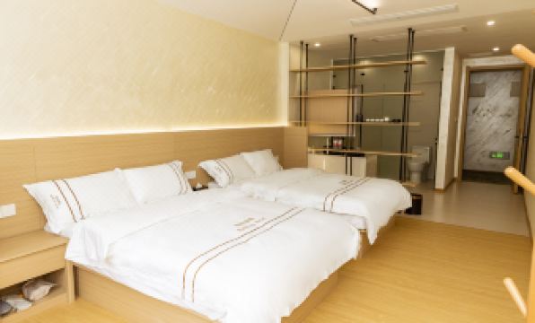 Banqiao Hotel, Chongqing