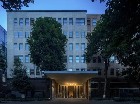 the Hidden Place Hotel Отели рядом с достопримечательностью «Tiexiang Temple»