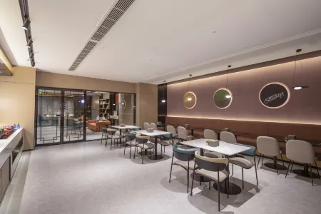 Ni Hao Hotel (Lu'an Gaojie) Отели рядом с достопримечательностью «Yueliang Island»