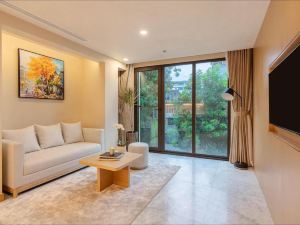 The Five Boutique Apartment Lilas