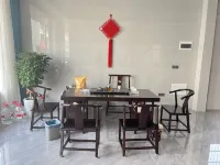 Qinchen Business Hotel