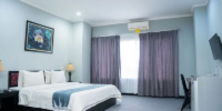Surya Yudha Hotel - Deluxe Queen Room