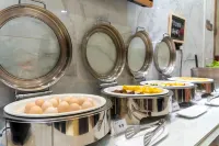 Celebrities Hotel (Yuchai Branch of Yulin Railway Station) Hotels in Yulin