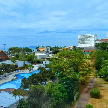 Coco Beach Hotel Jomtien Pattaya Отели рядом с достопримечательностью «Массаж Смайл»