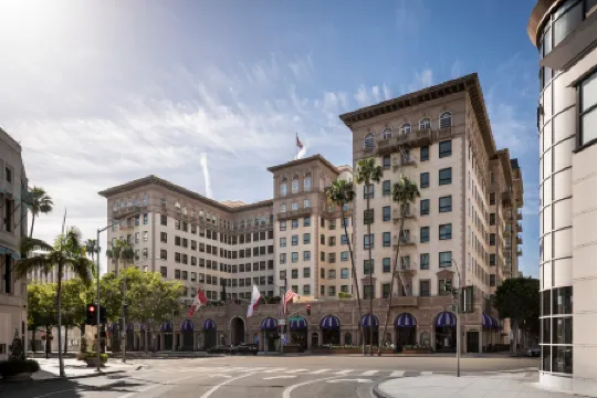 Beverly Wilshire, Beverly Hills, A Four Seasons Hotel Отели рядом с достопримечательностью «Родео Драйв»