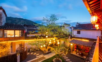 Hongcun Daiqingfang Nanhub Huizhou Ancient Style Experience Homestay