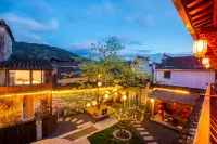 Hongcun Daiqingfang Nanhub Huizhou Ancient Style Experience Homestay Hotel di In Hongcun scenic area