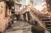 Vintage Cave House Hotels near Goreme Roma Kalesi