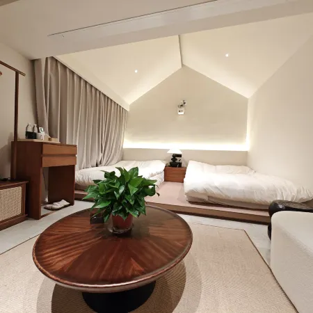 Mingyue Hotel (Miluo)