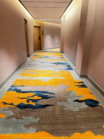 Qingdao Biyi Hotel (May Fourth Square Olympic Sailing Center) Отели рядом с достопримечательностью «Qingdao Administrative Institute»