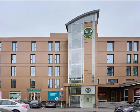 B&B  ホテル  ヴイレ ヴァイレのホテル