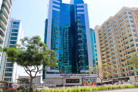 Golden Tulip Media Hotel