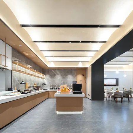 Atour Hotel (Longyou Fengxiangzhou Park Rongchang Avenue, Quzhou)