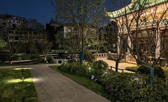 LuoJia Hills Hotel