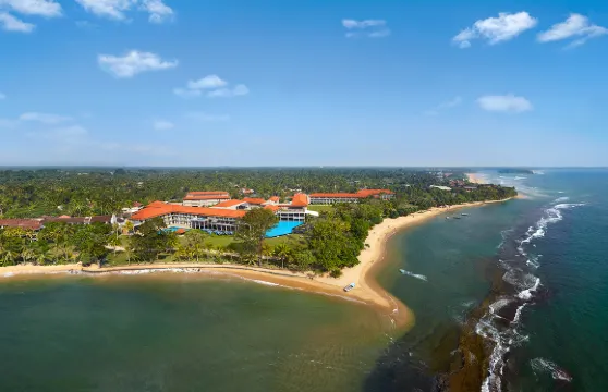 辛納蒙貝魯瓦勒海灣酒店