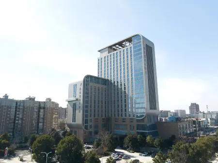 Haoting International Hotel Отели рядом с достопримечательностью «Liuwei Port»