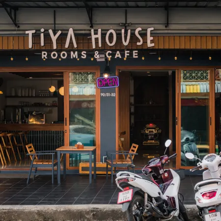 Tiya House Rooms & Cafe Отели рядом с достопримечательностью «Перекресток с кроманьонцем»