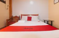 RedDoorz @ Farm Side Hotel Laoag City Hotel di Laoag