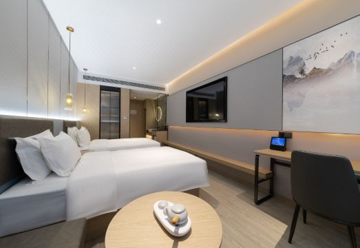 4. 웨이팅 호텔 (..