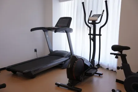 NASA Yunduan High-altitude Riverview Hotel (Chongqing Jiefangbei Pedestrian Street) Отели рядом с достопримечательностью «Chongqing Technology and Business University»