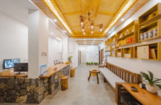 Shile Minsu (Zhangjiajie Tianmenshan Cableway Branch)