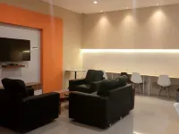 Autumn Living Hotel Kapsul Hotel di Kecamatan Simokerto