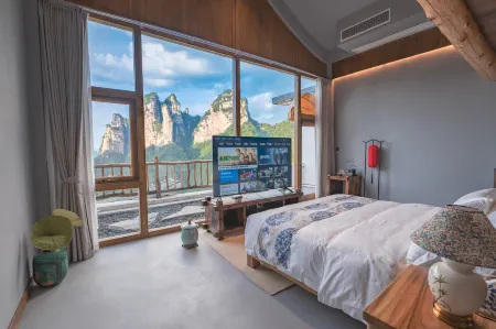 Zhangjiajie celestial Vally Отели рядом с достопримечательностью «Qianli Xianghui Rock Peak»