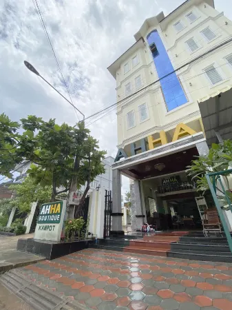 AHHA Boutique Kampot Отели рядом с достопримечательностью «Wat Traeuy Kaoh»