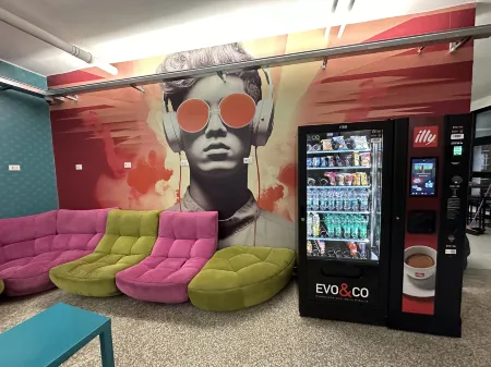 CconfortHotels Host Bari Centrale Отели рядом с достопримечательностью «Университет Бари»