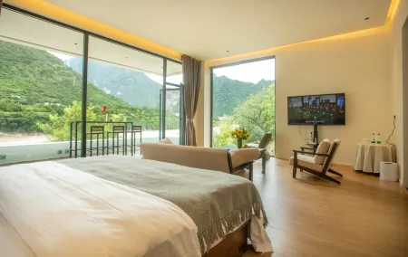 Weixi Shinian Jianglu Hotel