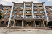 榮成居美酒店（石島店） 鄰近石島赤山風景區-舞台的酒店