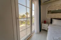 Mia Hill Suites - balcony