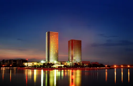 開平潭江半島酒店