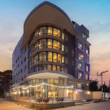 Hotel Selene Chiang Rai Hotels near Oub Kham Museum