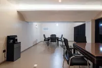 頤景苑飯店（曲靖西河公園店） - 2 星級